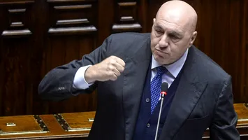 Apără-mă, Doamne, de prieteni! Ministru italian al Apărării crede că NATO nu mai are motiv să existe iar UE nu contează
