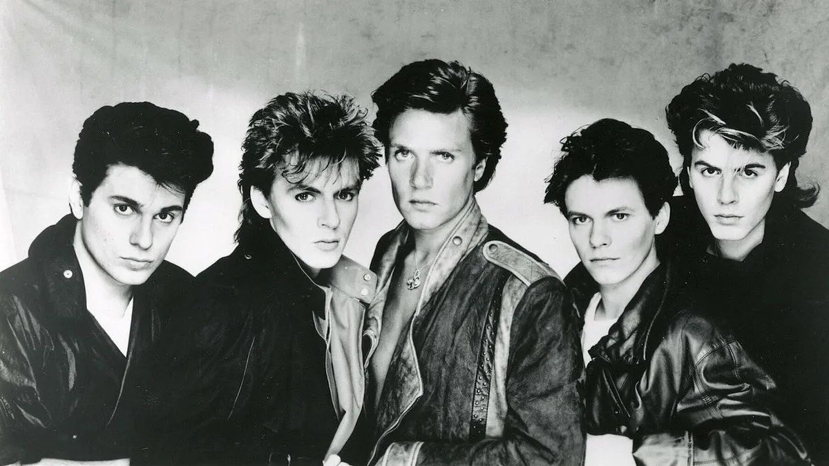 Duran Duran: băieții frumoși care au făcut din anii ’80 un videoclip strălucitor, doborând toate topurile