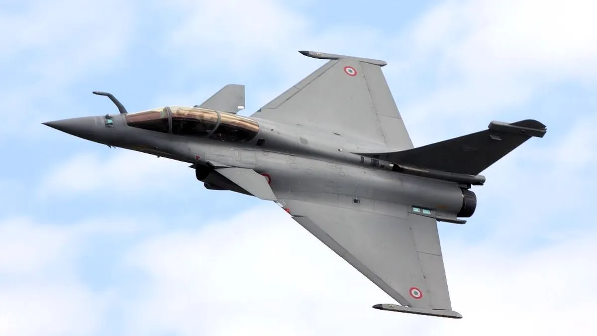 Egiptul va comanda suplimentar 30 de avioane de luptă Rafale din Franța