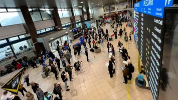 Haos pe Aeroportul Henri Coandă: pasagerii huiduie angajații, după zboruri anulate