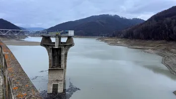 Aritmetica absurdului la Apele Române: Procesele pierdute costă dublu față de cât reușește statul să economisească prin restructurări