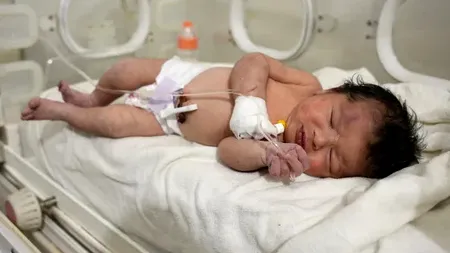 Bebeluș născut sub dărâmături în Siria, după cutremur