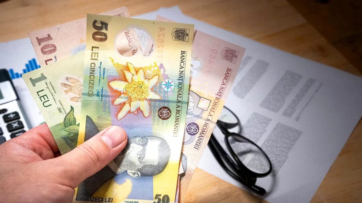 Val de scumpiri de la 1 iulie: românii plătesc mai mult pentru curent, RCA și carburanți