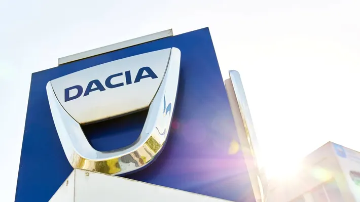 Omul din spatele noii imagini Dacia pleacă din Renault. Arnaud Belloni merge la un rival din industria auto