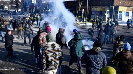 Un bărbat a fost împușcat mortal de agenții ICE, în Minneapolis. Autoritățile spun că era înarmat