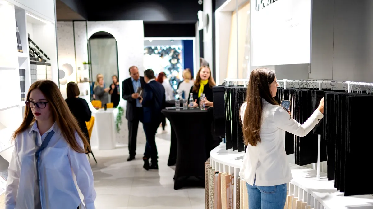 Cesarom a investit 1 milion de lei în showroomul deschis la București