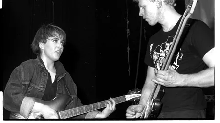 Cutiuța muzicală: poveste cu ”păsări de ploaie” - anatomia unei regăsiri care a durat 20 de ani