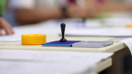 Halucinant: Guvernul a decis ca unele secții de votare să se închidă la ora 12, la prânz