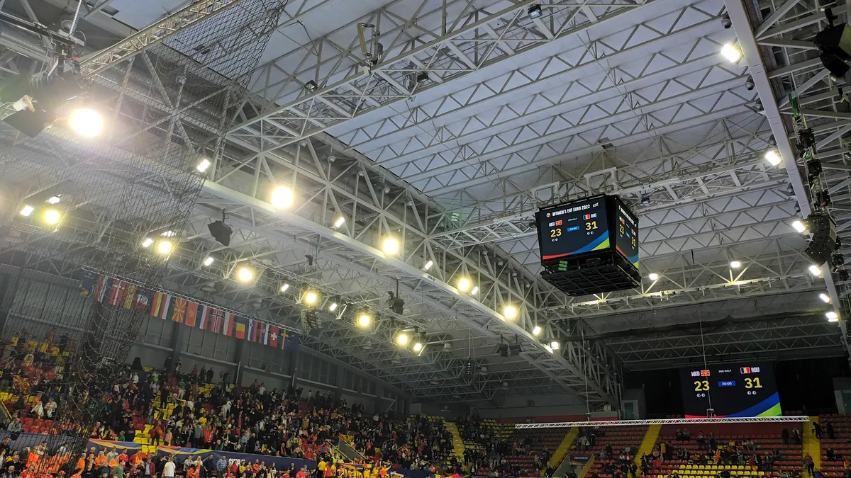 Naţionala feminină de handbal a României a evitat rușinea. Tricolorele s-au calificat în grupele principale ale Campionatului European
