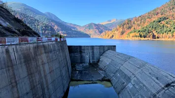 Hidroelectrica scoate la licitație retehnologizarea unei hidrocentrale prost proiectate pe vremea lui Ceaușescu