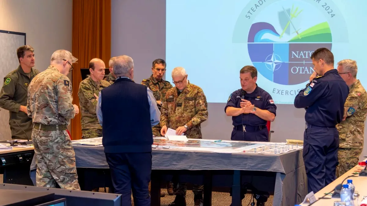 Europa se întoarce la “Războiul rece”. NATO organizează un exercițiu cu 90.000 de militari, cel mai mare de după căderea comunismului