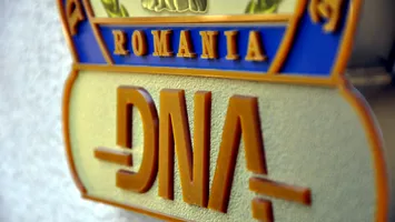 Notar public anchetat de DNA pentru punerea în executare a unui testament fals