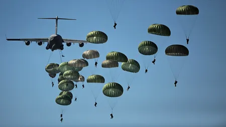 În minivacanța de Paști, atenție la coloanele militare!