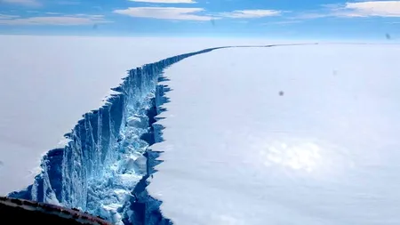 Cel mai mare gheţar din lume s-a rupt în bucăţi. Cât de periculos e