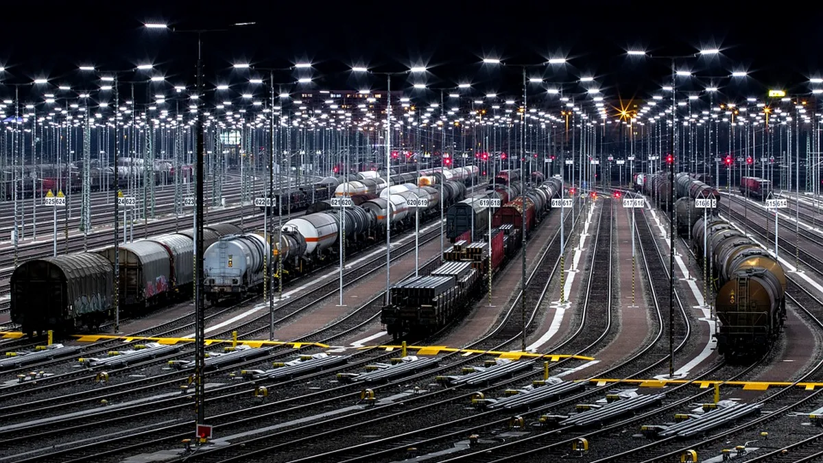 Eurostat: România, în topul statelor cu cea mai mare scădere a transportului feroviar de mărfuri, în 2020