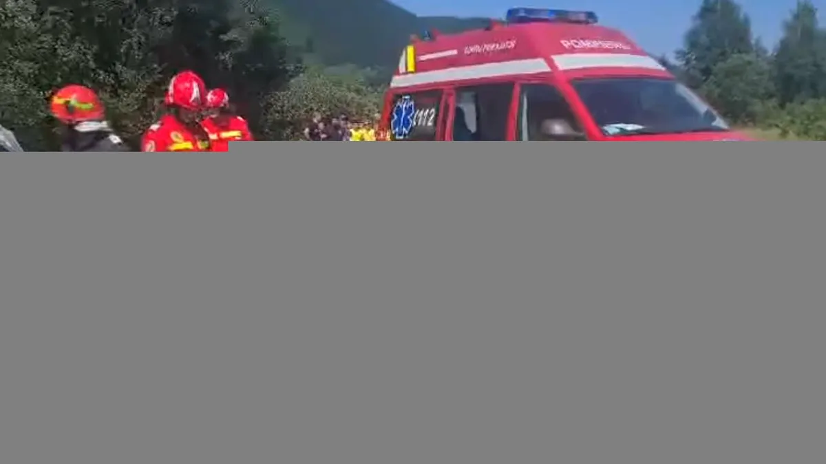 Doi motocicliști morți după ce o șoferiță a depășit o coloană de mașini VIDEO