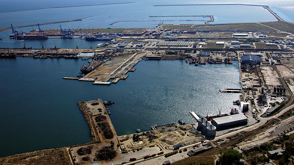 Portul Constanța a schimbat 20 de șefi în 32 de ani