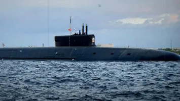 Rusia își trimite unul dintre cele mai noi submarine pentru a patrula în Arctica. Armamentul de care dispune e impresionant