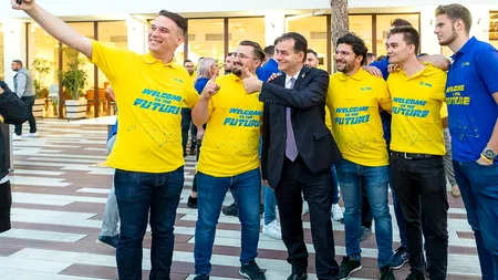 Orban la Școala de vară a TNL: Tinerii l-au așteptat pe Florin Cîțu, dar acesta nu a venit