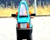 Cea mai îngustă mașină din lume are lățime de doar 50 cm. A fost proiectată de un mecanic din Italia