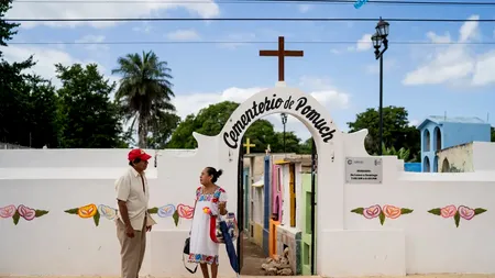 Pomuch, orașul unde morții sunt dezgropați și spălați cu iubire