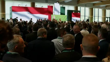 Imnul Ținutului Secuiesc a stârnit scandal la Congresul UDMR: Grindeanu a părăsit sala, Nicușor Dan a refuzat participarea