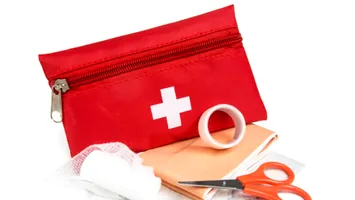 Nu plecați în vacanță fără trusa medicală de urgență. Ce trebuie să conțină
