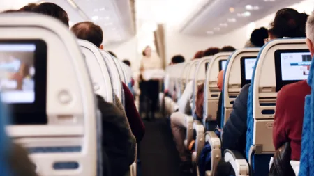 Cum sunt înșelați pasagerii companiilor aeriene low cost: Avertismentul unui pilot român despre încălcarea drepturilor călătorilor