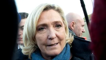 Marine le Pen și-a lansat candidatura la prezidențiale. Sondajele o dau favorită în scutinul din 2027