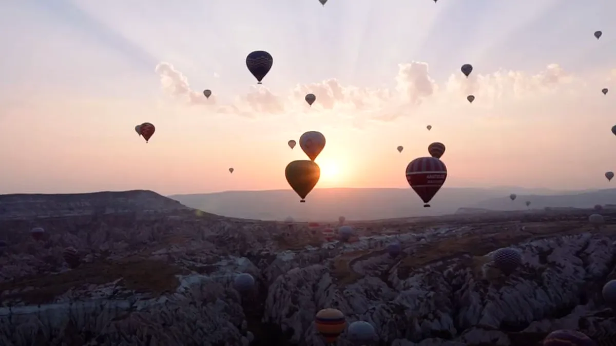 Tragedie în Turcia. Doi turişti, morţi, iar alţi trei răniţi într-un accident de balon cu aer cald în Cappadocia