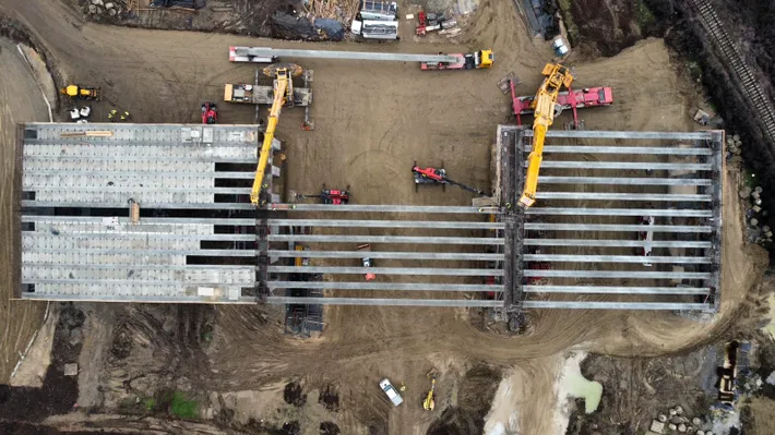 Șantierul Retter de pe lotul 1 al A0 Nord. Grinzile la structuri au fost montate Just-in-Time, direct de pe trailer (VIDEO)