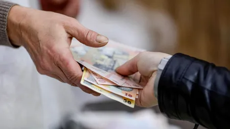 Majorări noi la pensii. Care sunt românii vizați