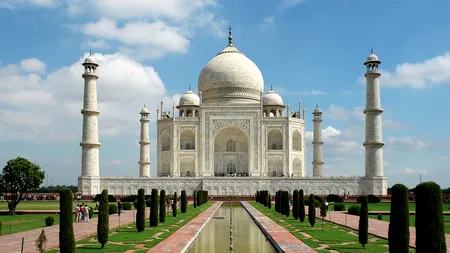 Un Taj Mahal mai mic, cadou pentru soție