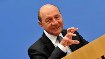 Băsescu: „Dacă aș fi acum în fața lui Iohannis, m-aș întoarce cu spatele la el și aș pleca supărat