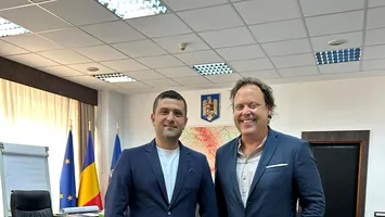 Ministrul Economiei: Charlie Ottley vrea cetățenia română, dar dosarul său e blocat de birocrație