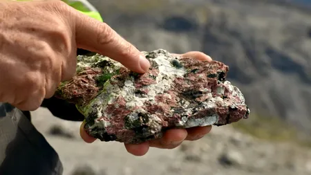 Presa maghiară: Brașov ar putea deveni centrul european de procesare a mineralelor rare