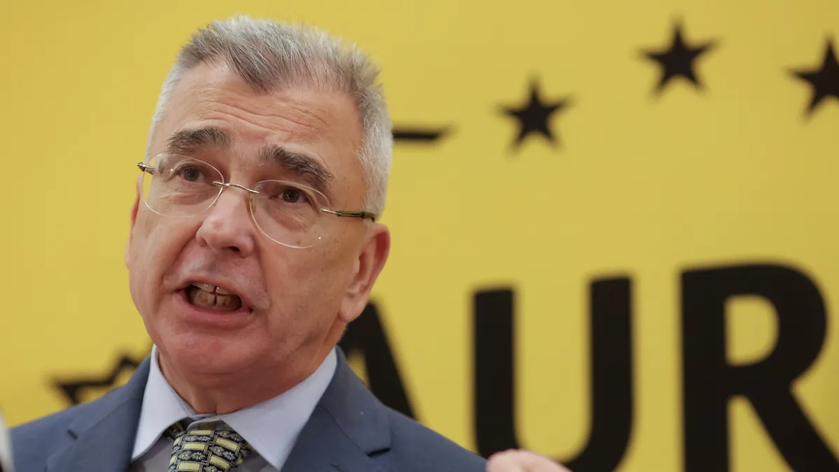 AUR pregătește ieșirea din sală la votul pentru Guvernul Niculescu. Peiu: „Probabil că așa vom face”