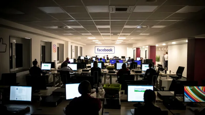 Meta va renunța, treptat, la moderatorii de conținut. Inteligența artificială preia controlul