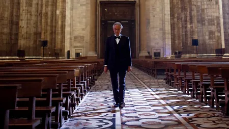 Cine l-a UMILIT pe Andrea Bocelli