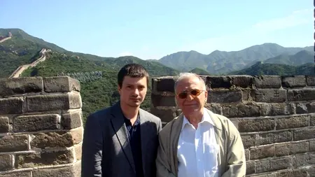 Cum joacă la două capete protejatul lui Ion Iliescu