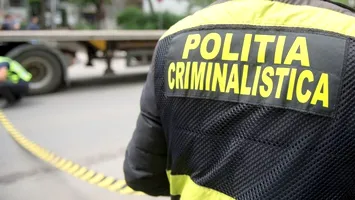 Un bărbat căzut de la etajul cinci, în apropiere de Bucureşti. Autorităţile anchetează o posibilă CRIMĂ