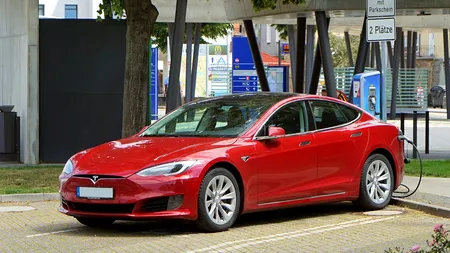 Taxele UE pe maşinile produse în China aduc 30 de miliarde de dolari acţionarilor Tesla, într-o singură zi