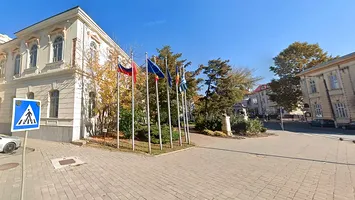 Gest simbolic sau gafă diplomatică? Steagul Rusiei, arborat lângă cel al României și Ucrainei
