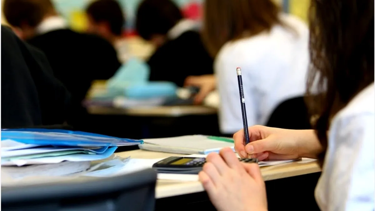 Luni, începe simularea Evaluării naționale a absolvenților de clasa a VIII-a