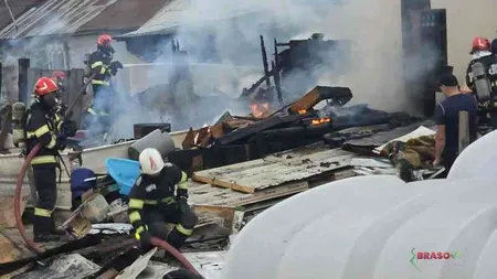 Incendiu în Brașov - pericol de extindere la casele din jur