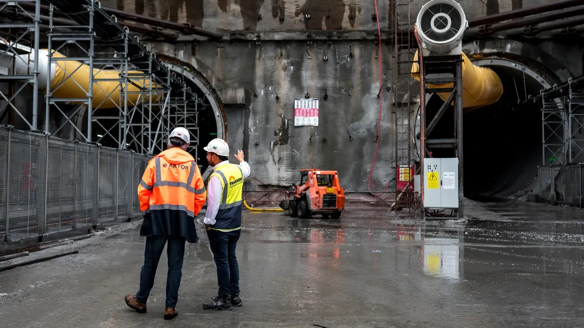 Spectacol subteran: ”Cârtițele” au săpat aproape un kilometru de tuneluri în munte, pe traseul proiectului feroviar Brașov-Sighișoara