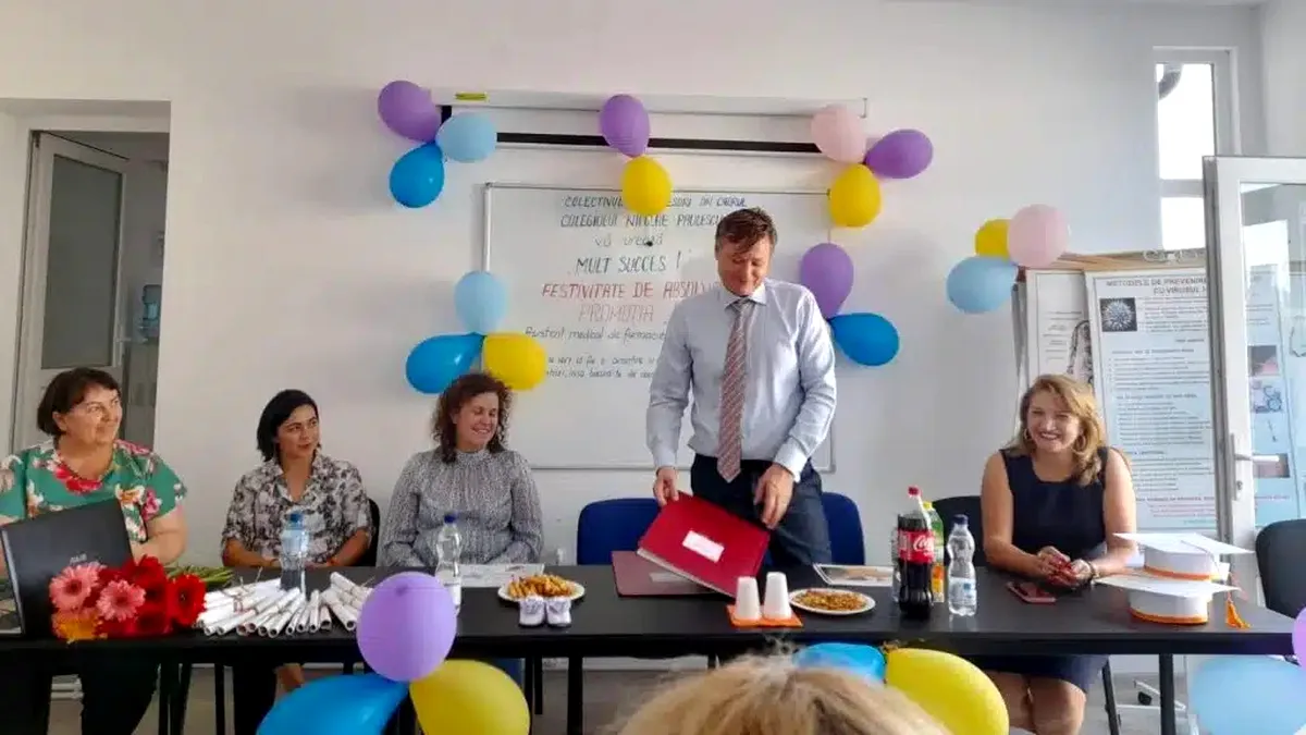 Un proiect generos oferă burse pentru elevii unei școli de asistenți