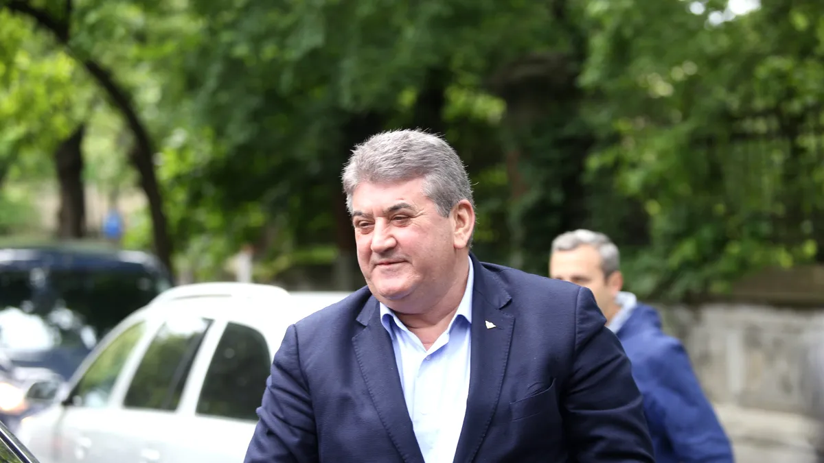 Fostul ministru de Interne Gabriel Oprea, achitat în dosarul maşinii de lux cumpărate de DIPI