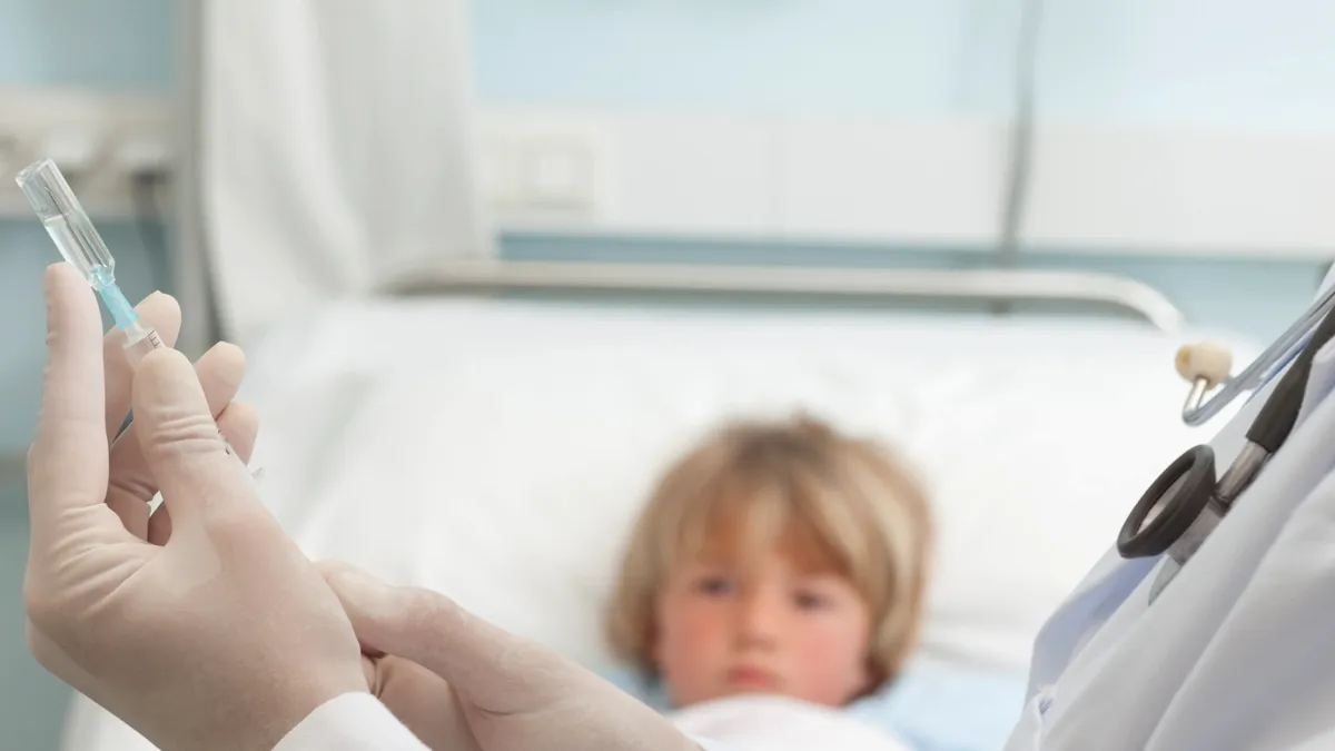 Piedone intervine după ce 12 copii de la o grădiniță au ajuns la spital cu toxiinfecție alimentară