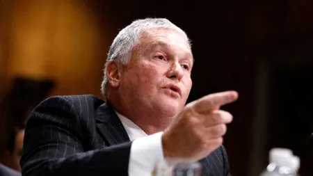 Fost ambasador SUA: „Ce s-a întâmplat în România e o operaţiune de zeci de milioane de dolari pusă la cale de Rusia cu ajutor chinez”